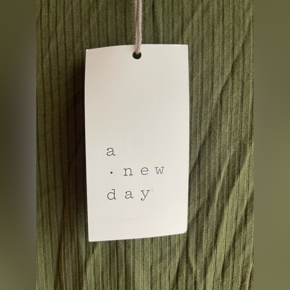 A New Day Women Green Soft Mid Dress Size Small - Picture 4 of 9